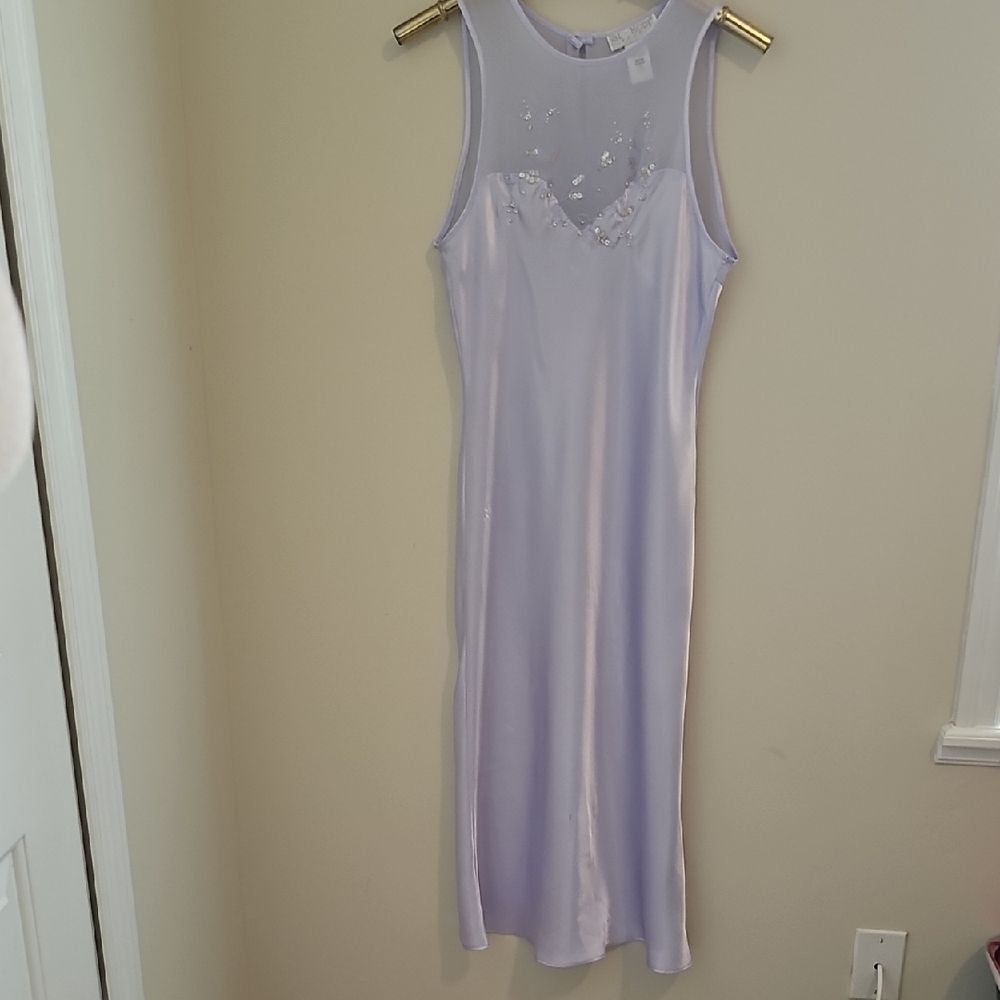 Elegant Lavender Nightgown By Val-mode Size Meduim.beadong And Enbrodery.